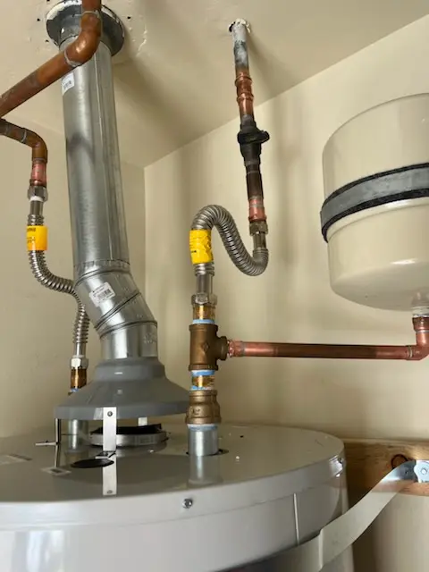 Water heater installation and plumbing repair in Oak Shade